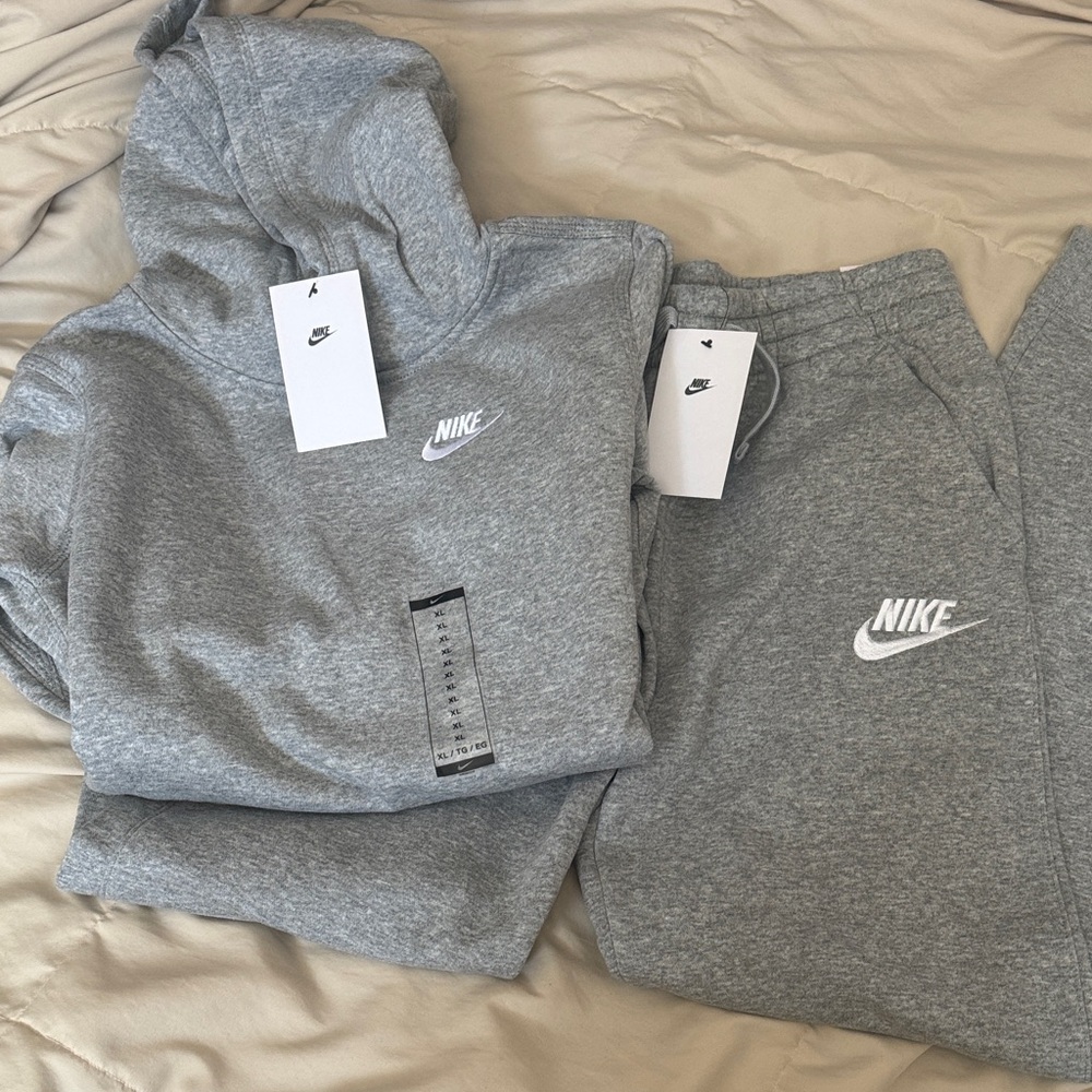 Nike Kids Heather Gray sweat suit